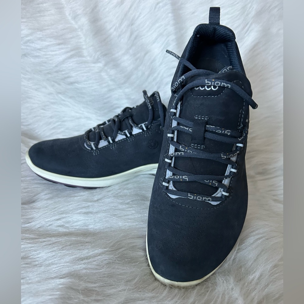 ECCO Women’s Navy Biom Fjuel